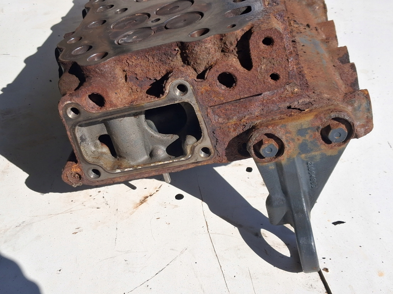 RENAULT GŁOWICA SILNIKA RENAULT GAMA D DTI 5 VOLVO FL D5K EURO 6 - رأس أسطوانية - شاحنة: صورة 3 RENAULT GŁOWICA SILNIKA RENAULT GAMA D DTI 5 VOLVO FL D5K EURO 6 - رأس أسطوانية - شاحنة: صورة 3