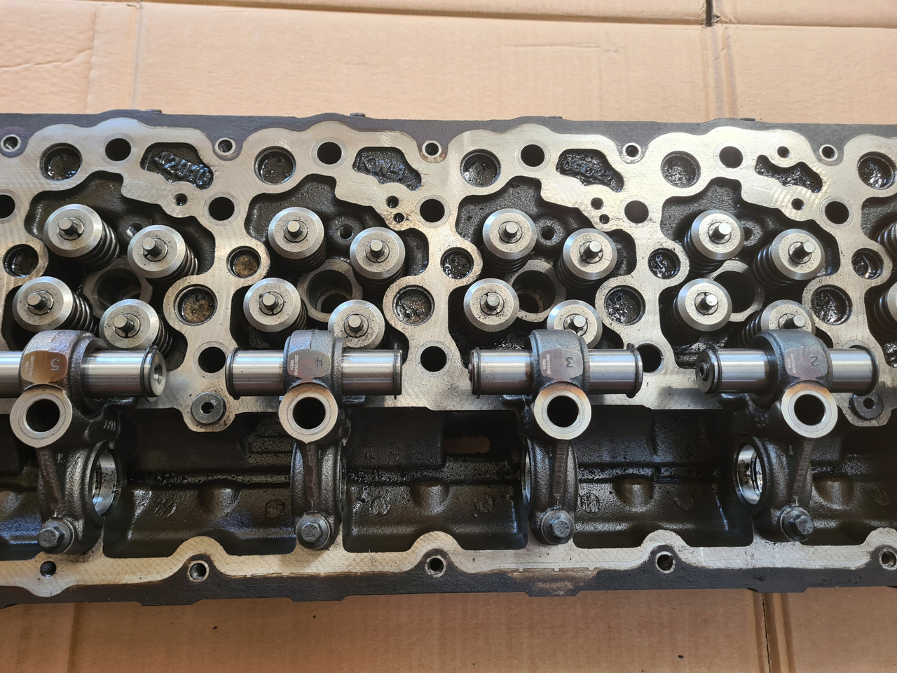 RENAULT GŁOWICA SILNIKA RENAULT GAMA D WIDE DTI 8 VOLVO FL FE D8K - رأس أسطوانية: صورة 4 RENAULT GŁOWICA SILNIKA RENAULT GAMA D WIDE DTI 8 VOLVO FL FE D8K - رأس أسطوانية: صورة 4