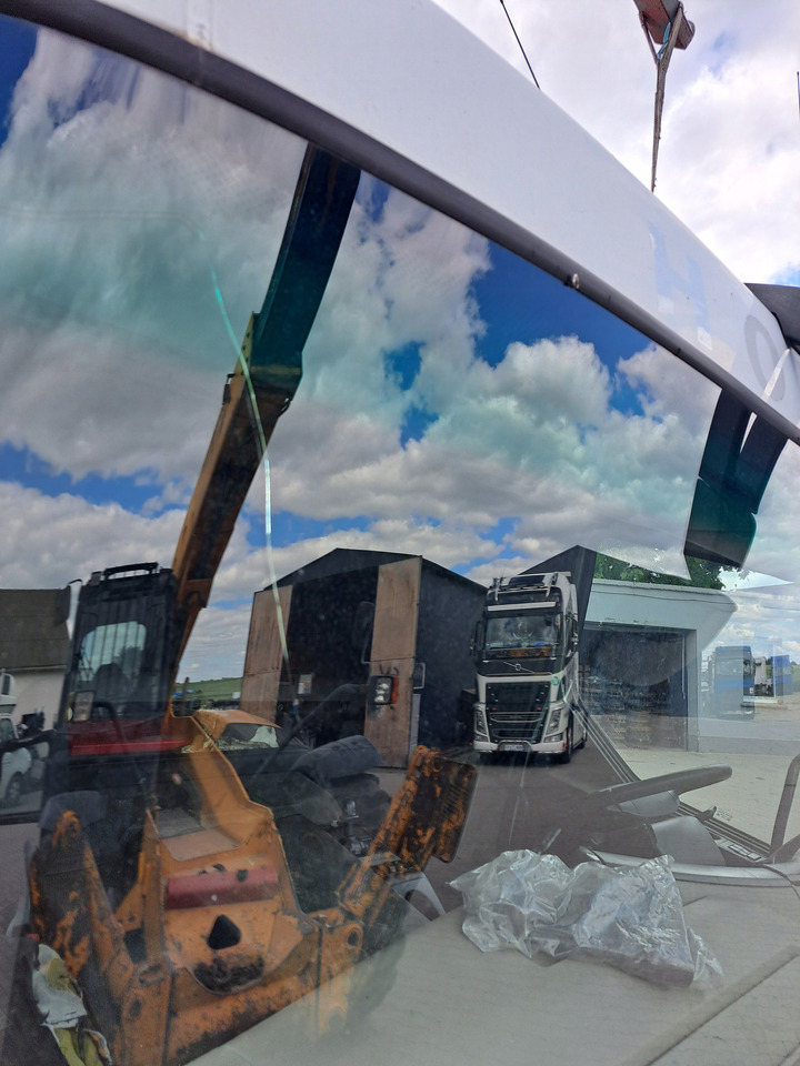 RENAULT KOMPLETNA KABINA NISKA RENAULT PREMIUM LANDER KERAX DXI - كابينة - شاحنة: صورة 3 RENAULT KOMPLETNA KABINA NISKA RENAULT PREMIUM LANDER KERAX DXI - كابينة - شاحنة: صورة 3