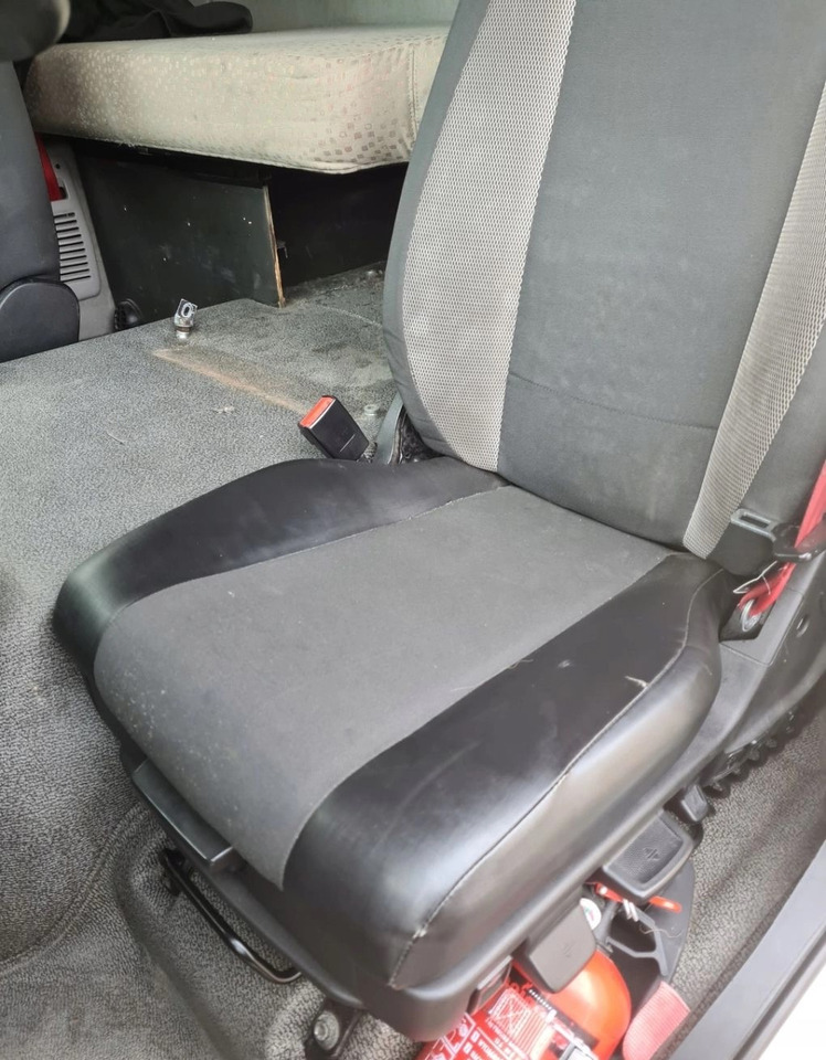 RENAULT PNEUMATYCZNY KIEROWCY - مقعد: صورة 3 RENAULT PNEUMATYCZNY KIEROWCY - مقعد: صورة 3