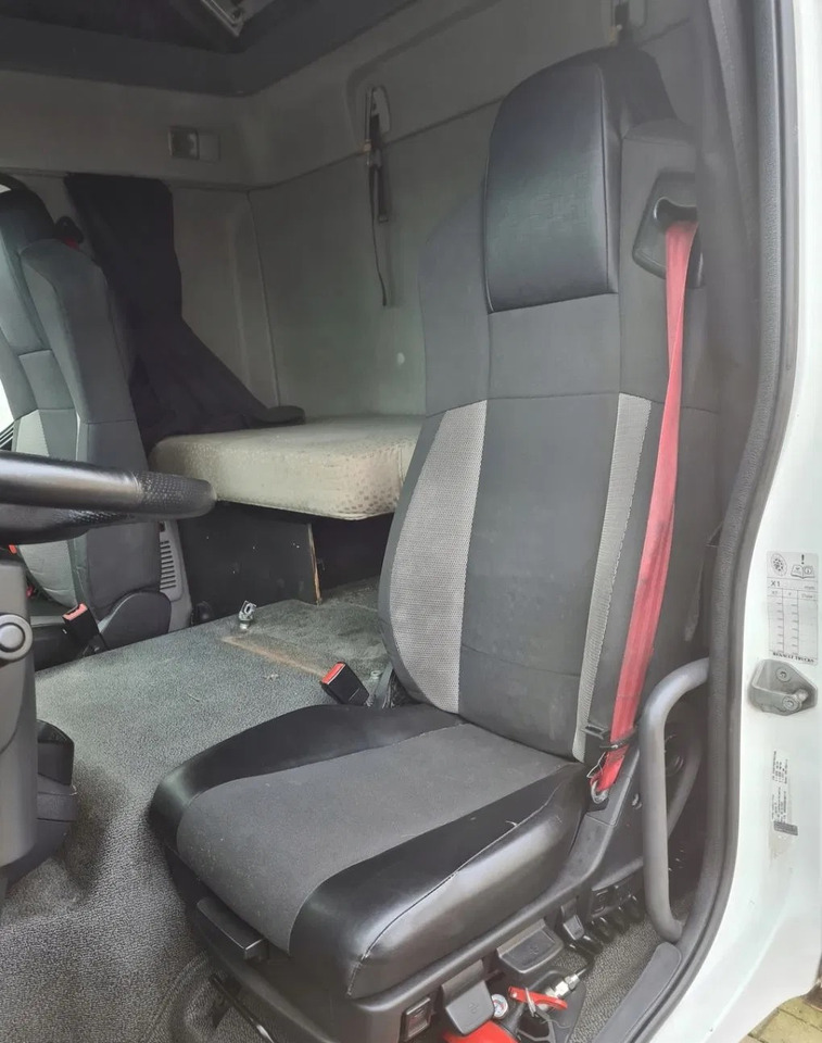 RENAULT PNEUMATYCZNY KIEROWCY - مقعد: صورة 1 RENAULT PNEUMATYCZNY KIEROWCY - مقعد: صورة 1