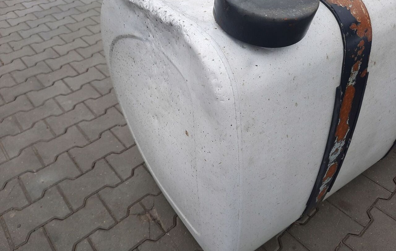 Renault ZBIORNIK PALIWA RENAULT DXI VOLVO FH FM 110X70X70 20503506 - خزان الوقود - شاحنة: صورة 1 Renault ZBIORNIK PALIWA RENAULT DXI VOLVO FH FM 110X70X70 20503506 - خزان الوقود - شاحنة: صورة 1