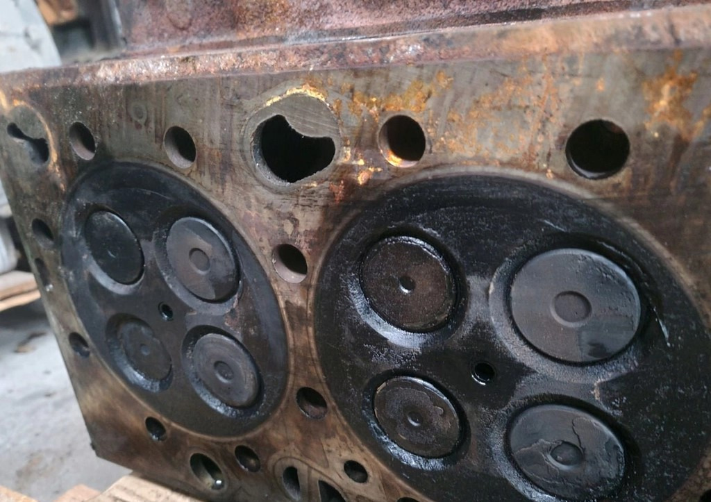 VOLVO GŁOWICA SILNIKA VOLVO FH 4 FM 4 D13K EURO 6 RENAULT GAMA T DTI 13 - رأس أسطوانية - شاحنة: صورة 5 VOLVO GŁOWICA SILNIKA VOLVO FH 4 FM 4 D13K EURO 6 RENAULT GAMA T DTI 13 - رأس أسطوانية - شاحنة: صورة 5