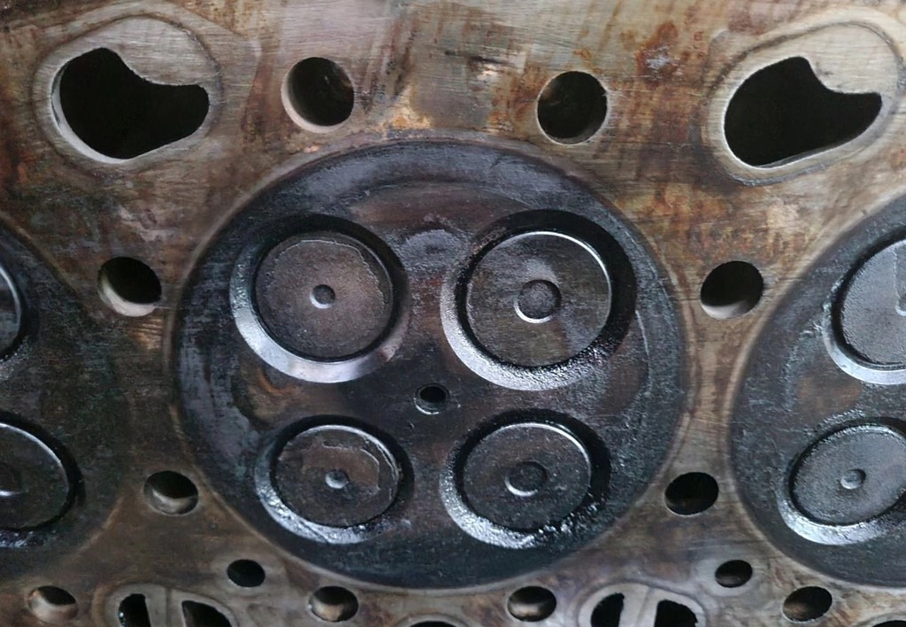 VOLVO GŁOWICA SILNIKA VOLVO FH 4 FM 4 D13K EURO 6 RENAULT GAMA T DTI 13 - رأس أسطوانية - شاحنة: صورة 3 VOLVO GŁOWICA SILNIKA VOLVO FH 4 FM 4 D13K EURO 6 RENAULT GAMA T DTI 13 - رأس أسطوانية - شاحنة: صورة 3