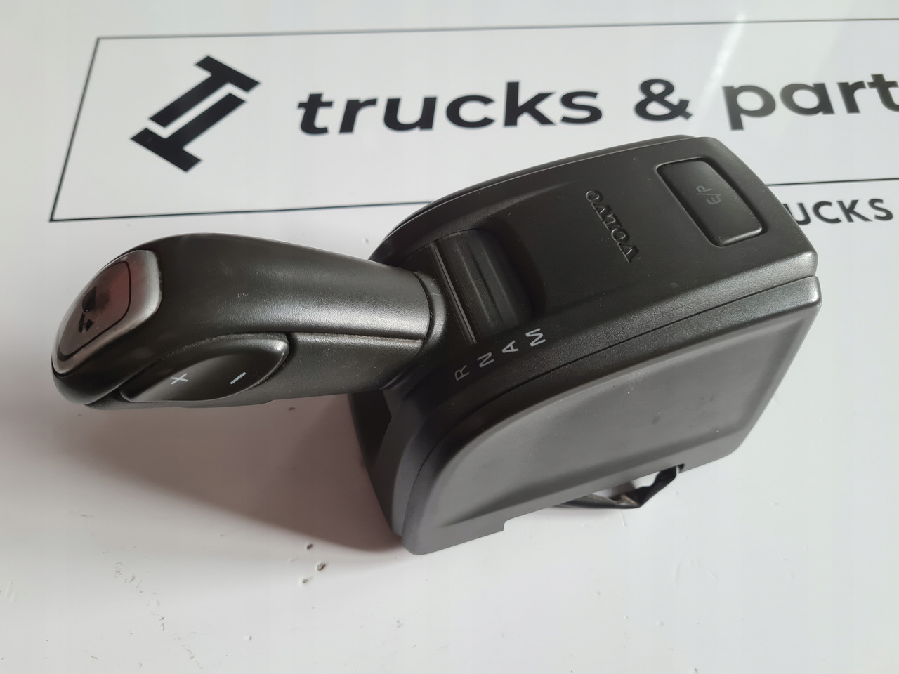 VOLVO JOYSTICK ZMIANY BIEGÓW GAŁKA LEWAREK VOLVO FH 4 FM 4 - عتلة تبديل السرعة - شاحنة: صورة 2 VOLVO JOYSTICK ZMIANY BIEGÓW GAŁKA LEWAREK VOLVO FH 4 FM 4 - عتلة تبديل السرعة - شاحنة: صورة 2
