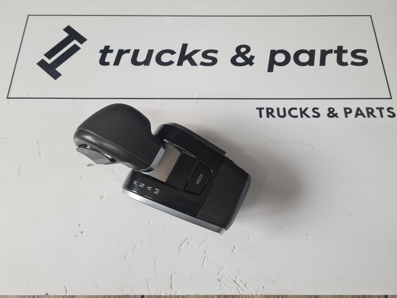 VOLVO JOYSTICK ZMIANY BIEGÓW LEWAREK VOLVO FH 5 FM 5 EURO 6 ORYGINAŁ 22719325 - عتلة تبديل السرعة - شاحنة: صورة 2 VOLVO JOYSTICK ZMIANY BIEGÓW LEWAREK VOLVO FH 5 FM 5 EURO 6 ORYGINAŁ 22719325 - عتلة تبديل السرعة - شاحنة: صورة 2