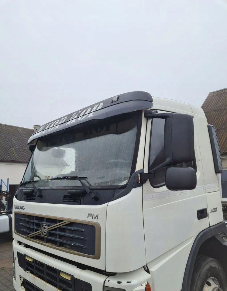 VOLVO KABINA KOMPLETNA NISKA KRÓTKA DZIENNA VOLVO FM 13 - كابينة - شاحنة: صورة 1 VOLVO KABINA KOMPLETNA NISKA KRÓTKA DZIENNA VOLVO FM 13 - كابينة - شاحنة: صورة 1