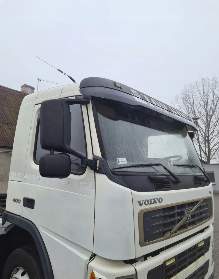 VOLVO KABINA KOMPLETNA NISKA KRÓTKA DZIENNA VOLVO FM 13 - كابينة - شاحنة: صورة 3 VOLVO KABINA KOMPLETNA NISKA KRÓTKA DZIENNA VOLVO FM 13 - كابينة - شاحنة: صورة 3