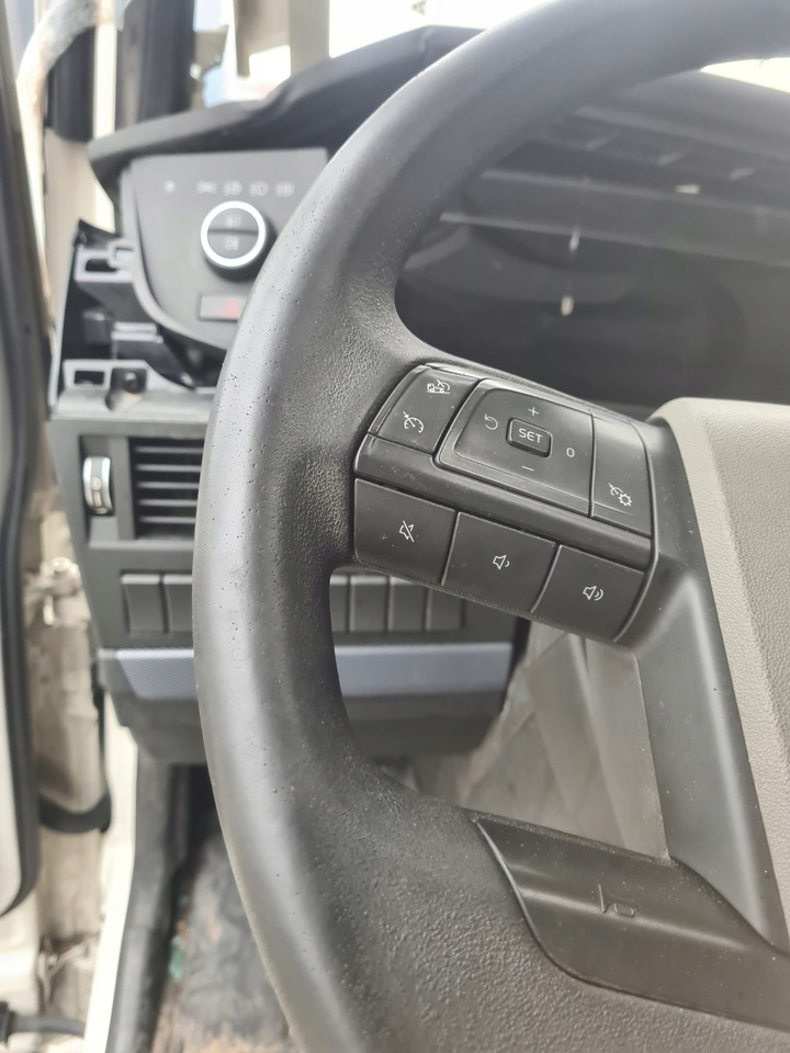 VOLVO KIEROWNICA WIELOFUNKCYJNA KOMPLETNA VOLVO FH 5 FM 5 FMX - عجلة القيادة - شاحنة: صورة 3 VOLVO KIEROWNICA WIELOFUNKCYJNA KOMPLETNA VOLVO FH 5 FM 5 FMX - عجلة القيادة - شاحنة: صورة 3
