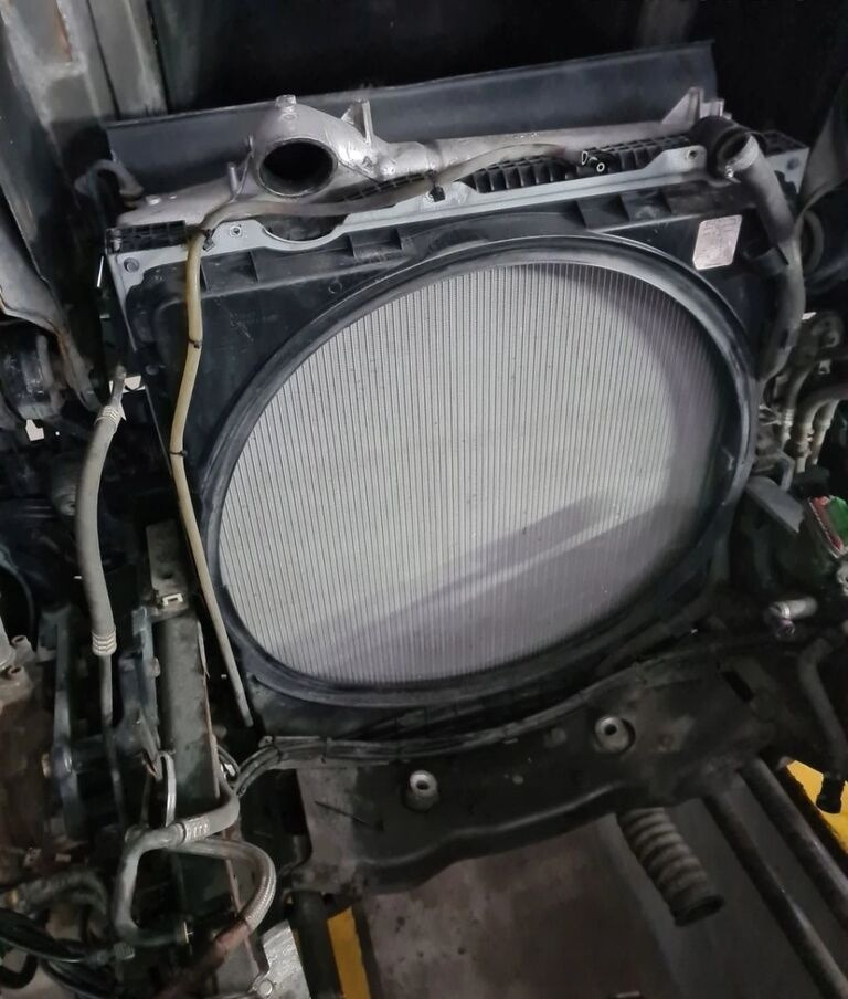 VOLVO KOMPLET CHŁODNIC FH 16 EURO 6 D16K - مشعاع - شاحنة: صورة 4 VOLVO KOMPLET CHŁODNIC FH 16 EURO 6 D16K - مشعاع - شاحنة: صورة 4