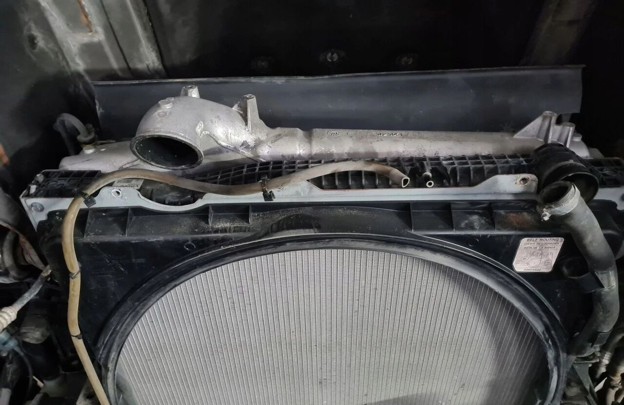 VOLVO KOMPLET CHŁODNIC FH 16 EURO 6 D16K - مشعاع - شاحنة: صورة 3 VOLVO KOMPLET CHŁODNIC FH 16 EURO 6 D16K - مشعاع - شاحنة: صورة 3