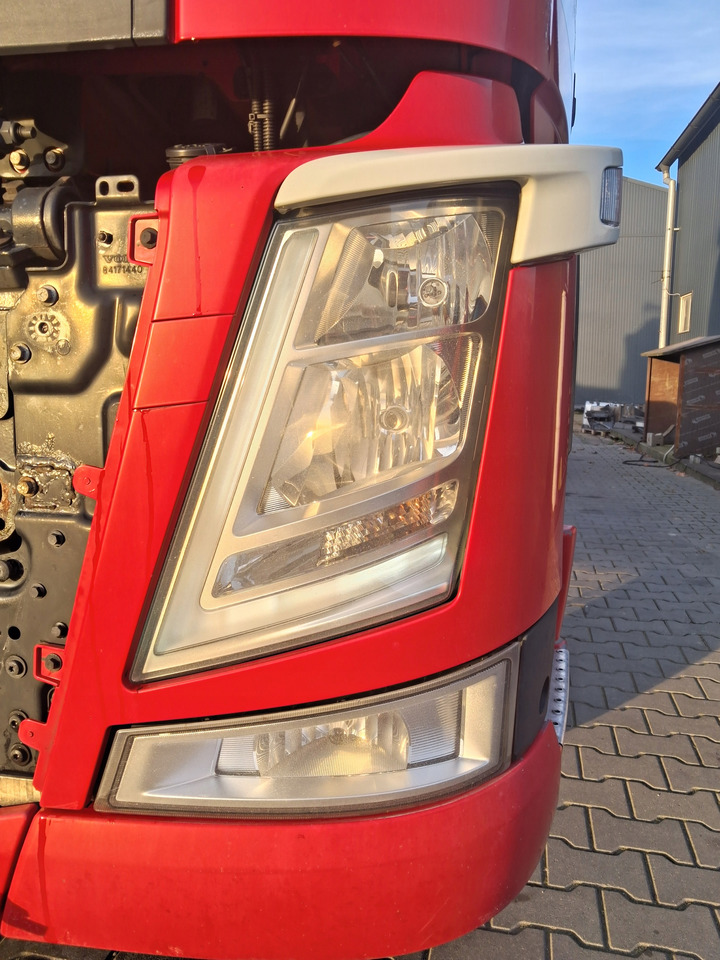 VOLVO REFLEKTOR LAMPA OKULAR LEWY KOMPLETNY VOLVO FM 4 - المصابيح الأمامية - شاحنة: صورة 1 VOLVO REFLEKTOR LAMPA OKULAR LEWY KOMPLETNY VOLVO FM 4 - المصابيح الأمامية - شاحنة: صورة 1