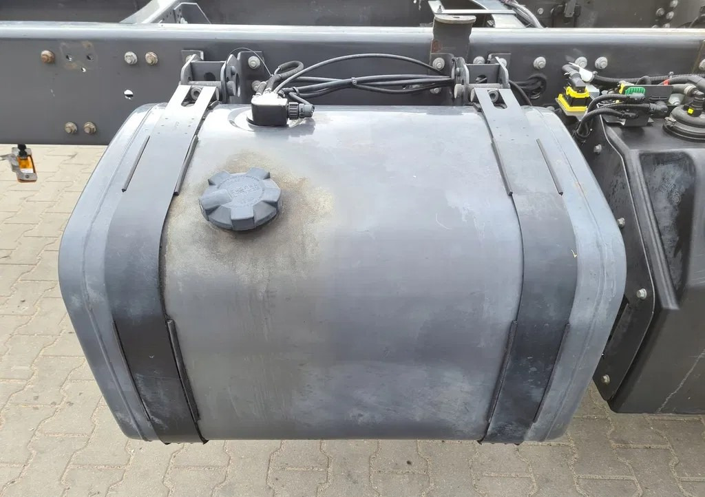 VOLVO ZBIORNIK PALIWA RENAULT DXI GAMA T D C VOLVO FH FM FL FE LOW DECK 83x69x56 - خزان الوقود - شاحنة: صورة 1 VOLVO ZBIORNIK PALIWA RENAULT DXI GAMA T D C VOLVO FH FM FL FE LOW DECK 83x69x56 - خزان الوقود - شاحنة: صورة 1