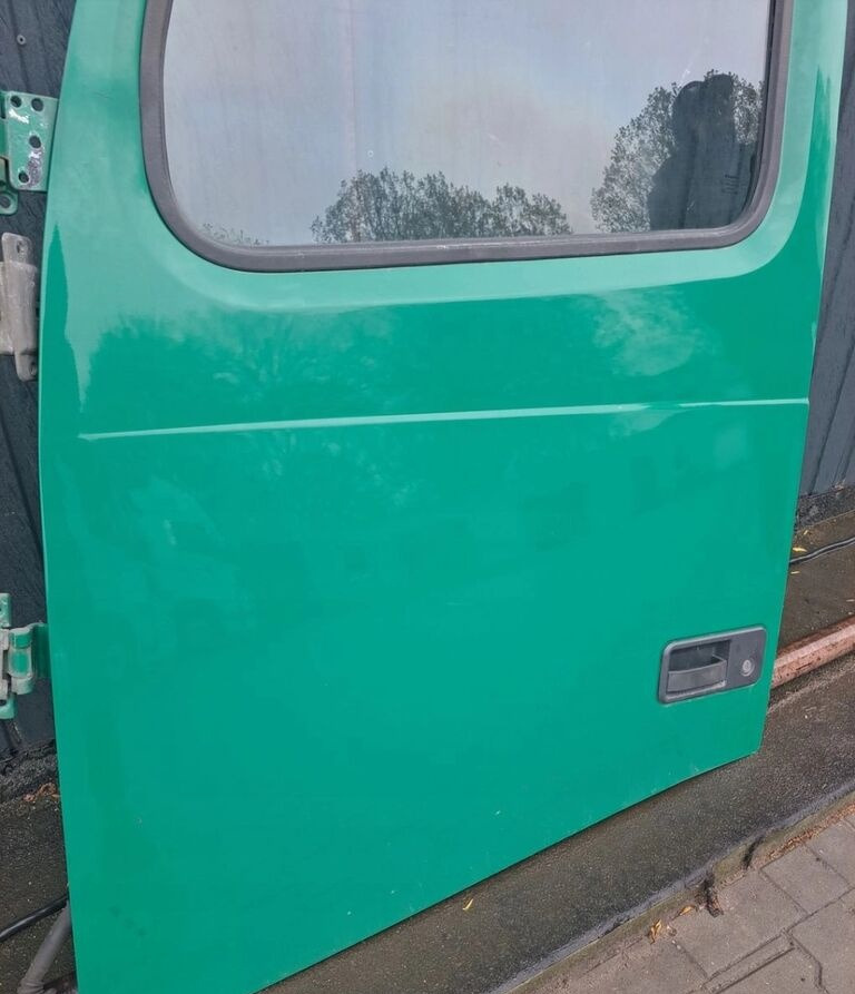 Volvo FH 13 LIFT - باب و قطع الغيار - شاحنة: صورة 4 Volvo FH 13 LIFT - باب و قطع الغيار - شاحنة: صورة 4