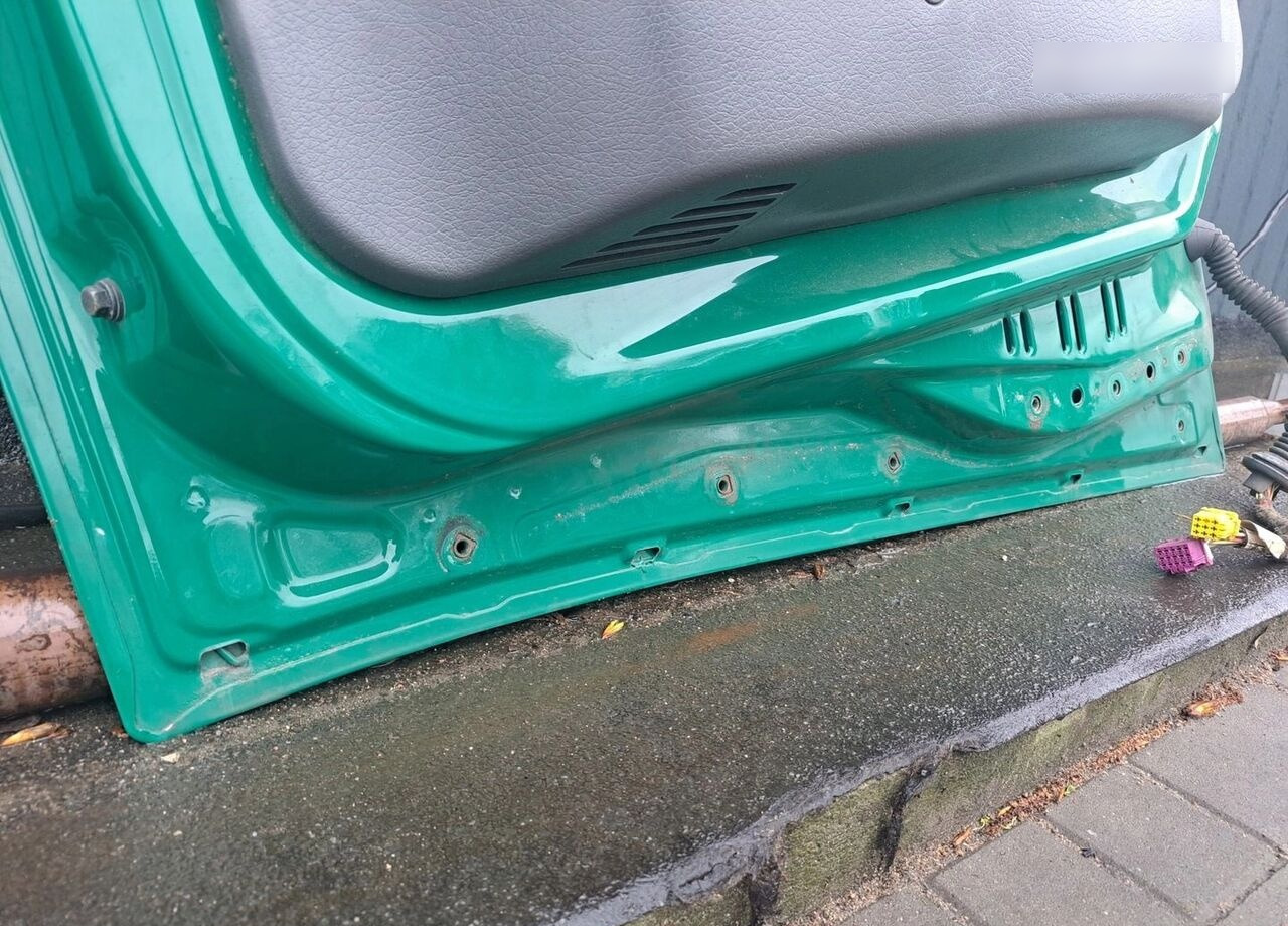 Volvo FH 13 LIFT - باب و قطع الغيار - شاحنة: صورة 3 Volvo FH 13 LIFT - باب و قطع الغيار - شاحنة: صورة 3