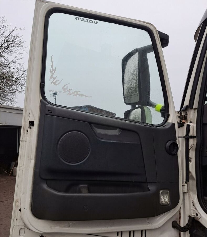 Volvo KOMPLETNE LIFT   Volvo FH 13 - باب و قطع الغيار - شاحنة: صورة 4 Volvo KOMPLETNE LIFT   Volvo FH 13 - باب و قطع الغيار - شاحنة: صورة 4