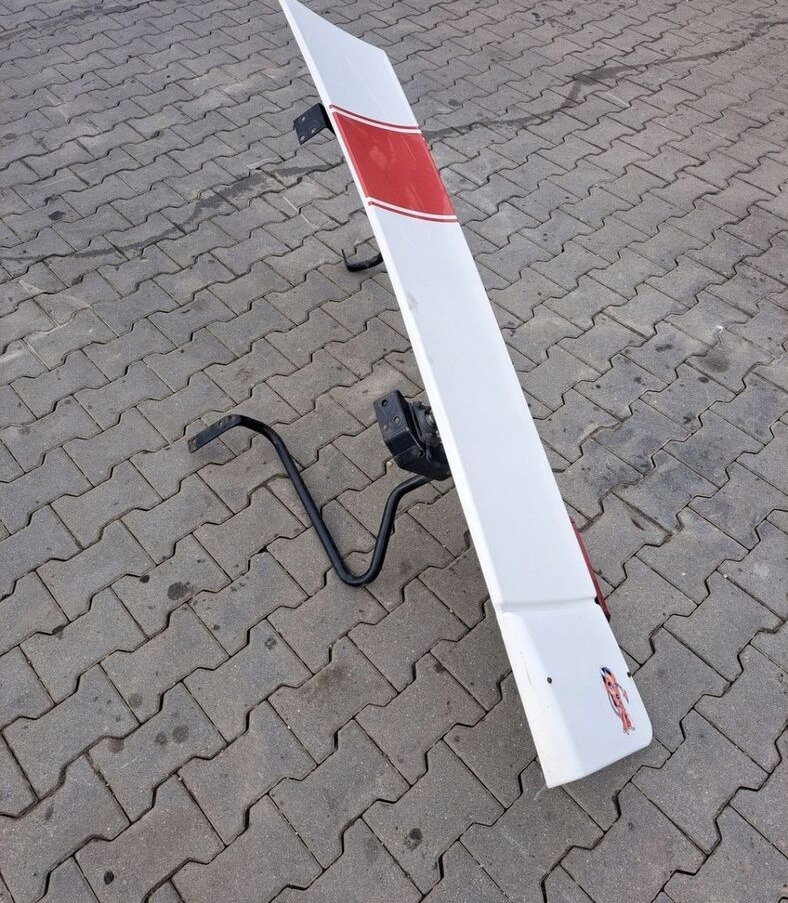 Volvo OWIEWKA LEWA SPOILER ZAKABINOWY VOLVO FH 12 13 - الإيروديناميكية/ الجناح الخلفي - شاحنة: صورة 3 Volvo OWIEWKA LEWA SPOILER ZAKABINOWY VOLVO FH 12 13 - الإيروديناميكية/ الجناح الخلفي - شاحنة: صورة 3