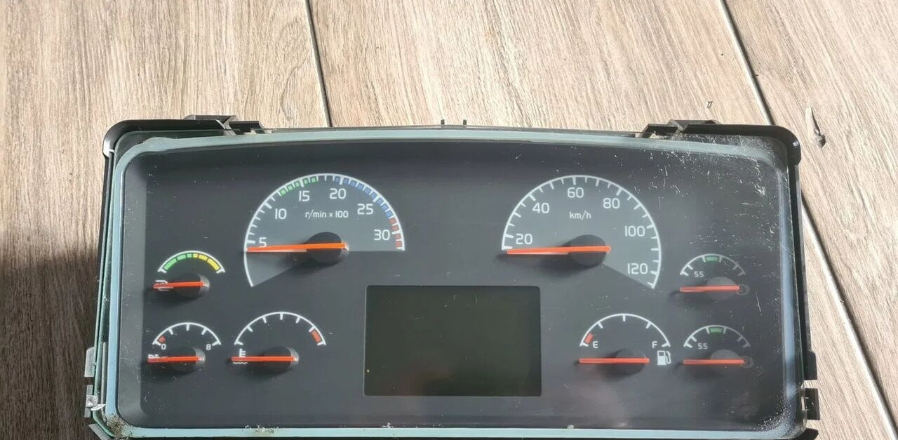 Volvo ZEGARY LICZNIKI AUTOMAT FL FE 21573674 Volvo VOLVO FL FE - لوحة العدادات - شاحنة: صورة 2 Volvo ZEGARY LICZNIKI AUTOMAT FL FE 21573674 Volvo VOLVO FL FE - لوحة العدادات - شاحنة: صورة 2