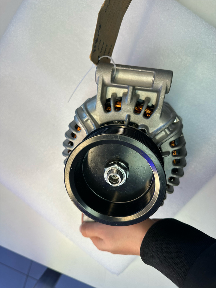 Woda Mercedes-Benz - مبادل - شاحنة توصيل مغلقة: صورة 3 Woda Mercedes-Benz - مبادل - شاحنة توصيل مغلقة: صورة 3