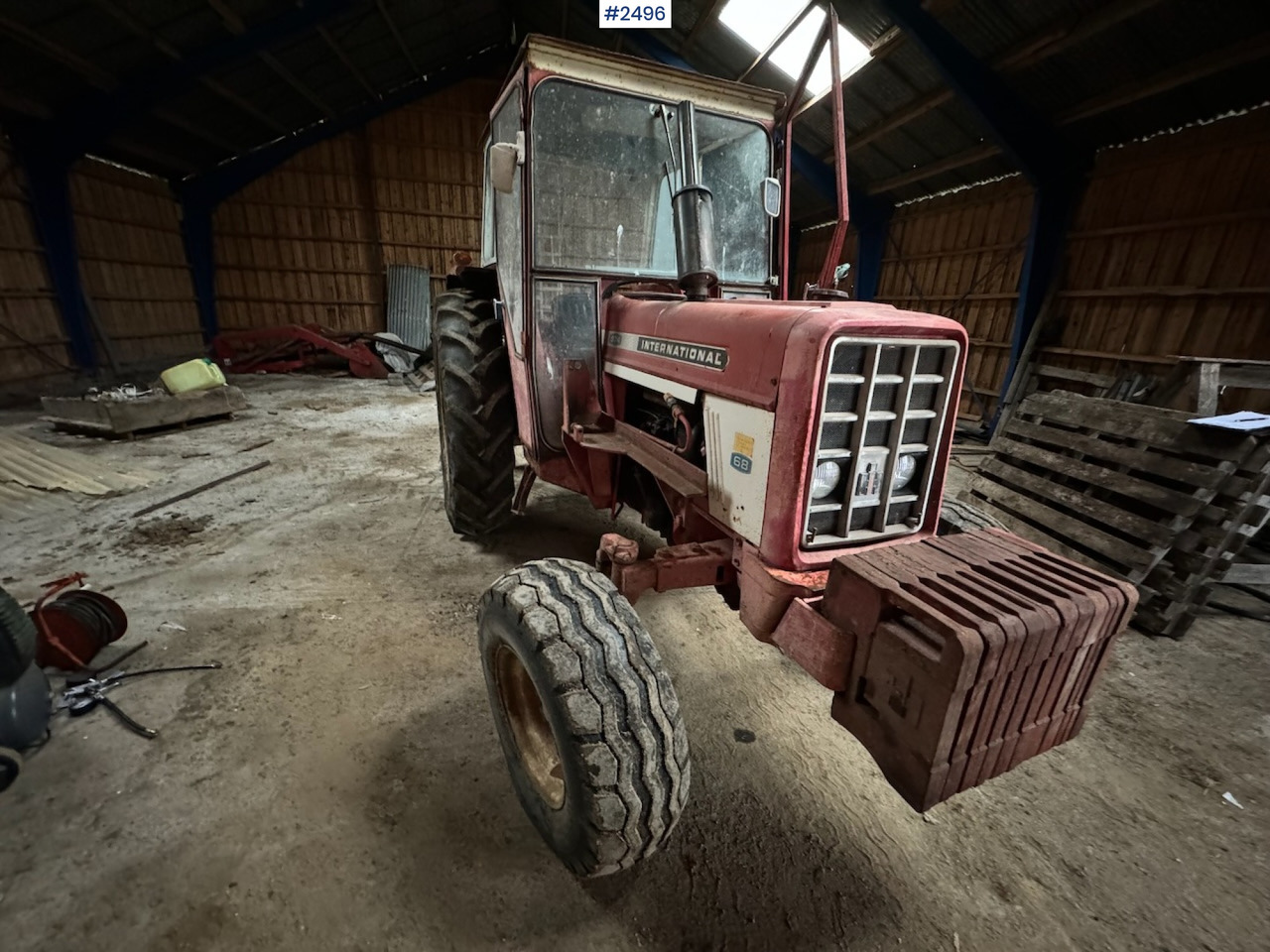 1972 International 574 w/front loader - جرار: صورة 5 1972 International 574 w/front loader - جرار: صورة 5