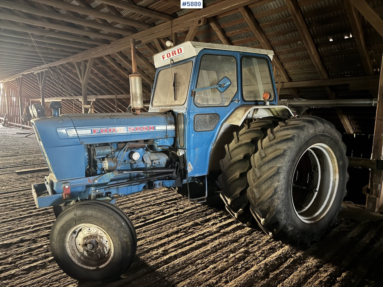 1975 Ford 5000 w/ Twin Wheels - جرار: صورة 2 1975 Ford 5000 w/ Twin Wheels - جرار: صورة 2