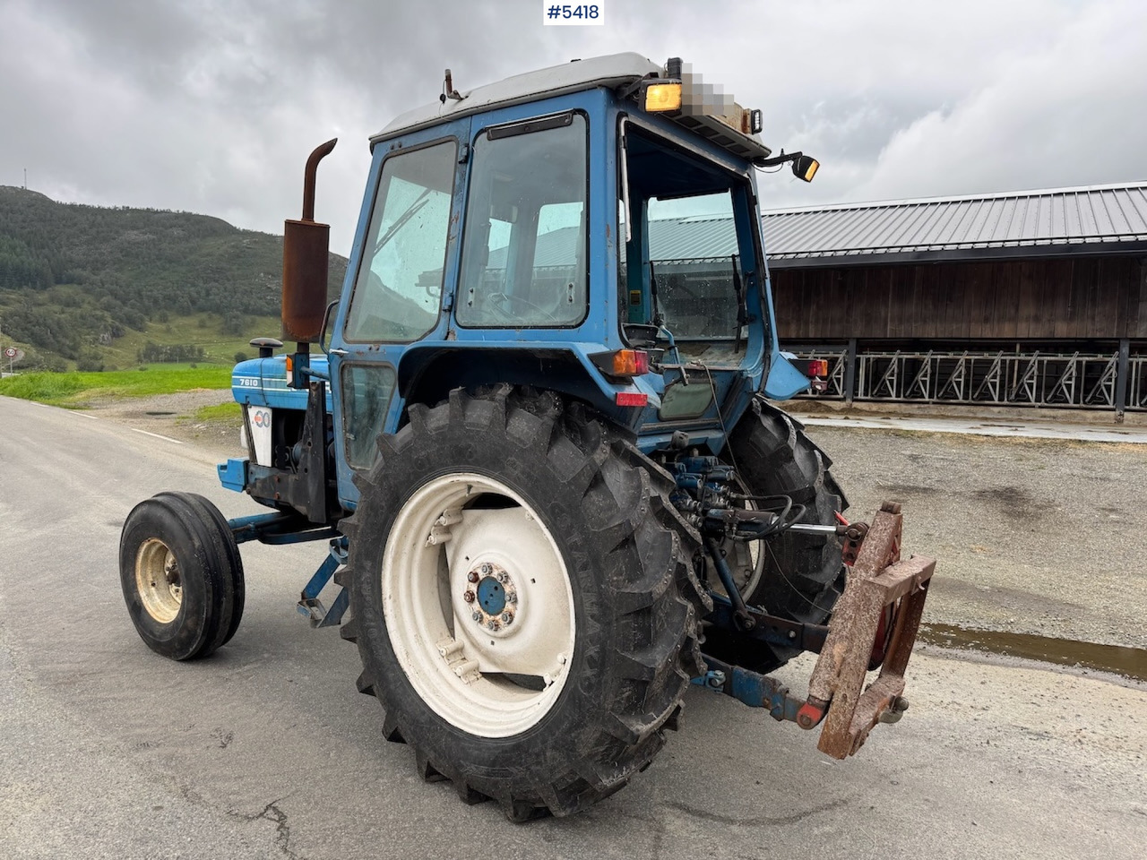 1982 Ford 7610 w/ front loader. - جرار: صورة 3 1982 Ford 7610 w/ front loader. - جرار: صورة 3