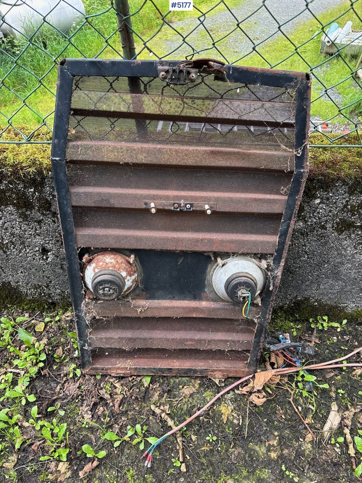 1984 Massey Ferguson 675 - جرار: صورة 5 1984 Massey Ferguson 675 - جرار: صورة 5