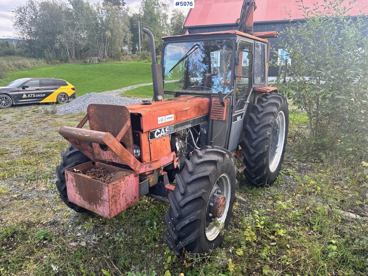 1985 Case International 685 with Log Trailer - جرار: صورة 1 1985 Case International 685 with Log Trailer - جرار: صورة 1