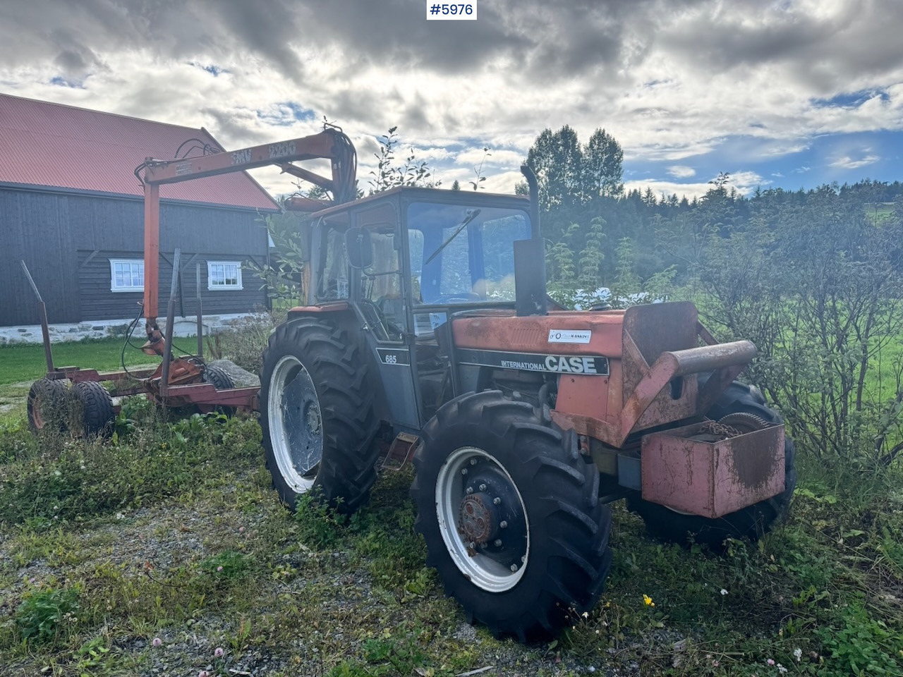1985 Case International 685 with Log Trailer - جرار: صورة 2 1985 Case International 685 with Log Trailer - جرار: صورة 2