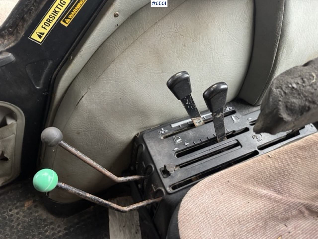 تأجير  1987 Case IH 885XL tractor with Trima front loader 1987 Case IH 885XL tractor with Trima front loader: صورة 20