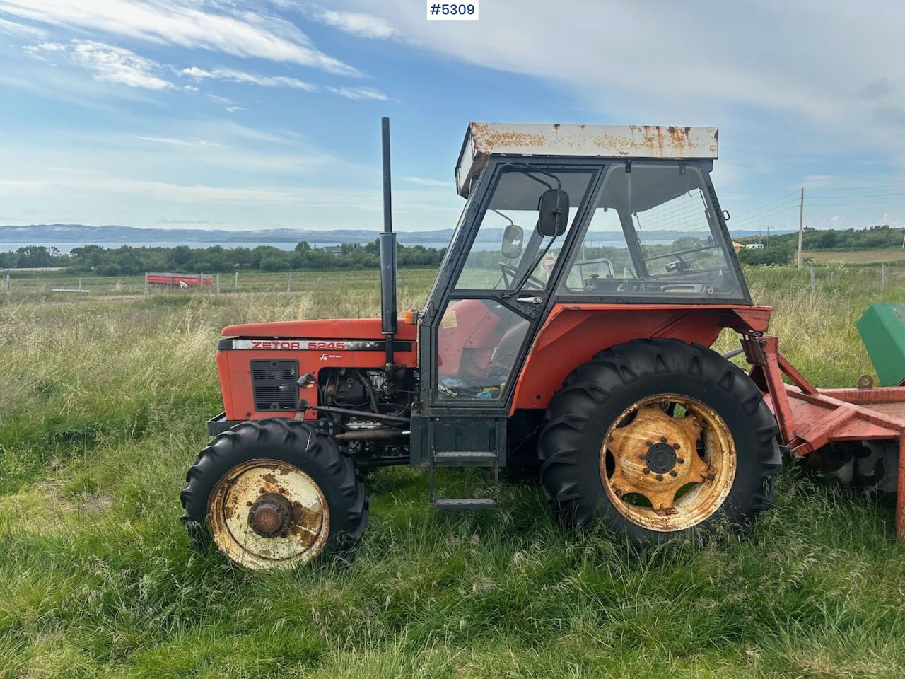 1989 Zetor 5245 tractor w/ snow blower. - جرار: صورة 3 1989 Zetor 5245 tractor w/ snow blower. - جرار: صورة 3