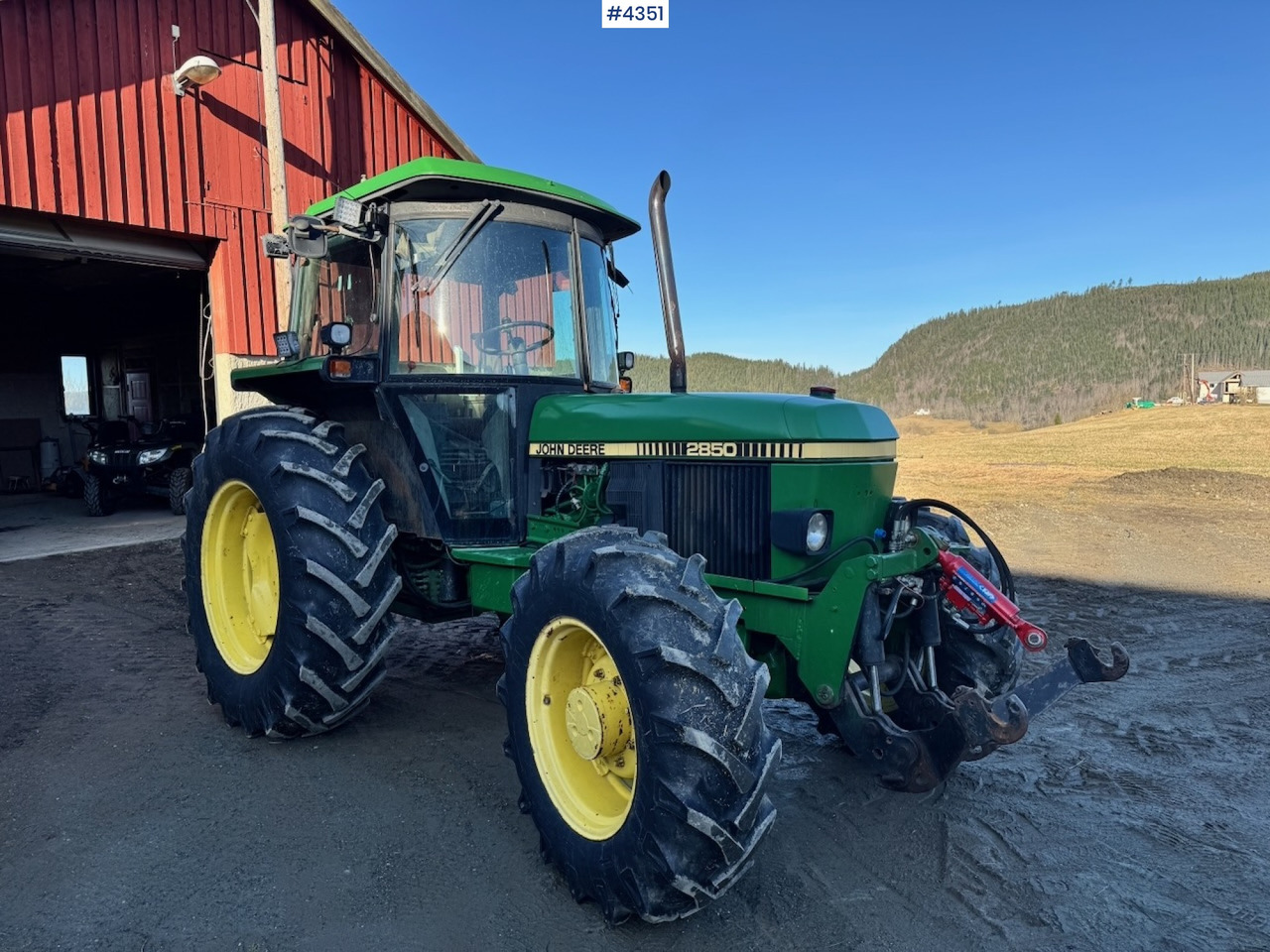 1991 John Deere 2850 4x4 Synchron w/ front hydraulics. - جرار: صورة 1 1991 John Deere 2850 4x4 Synchron w/ front hydraulics. - جرار: صورة 1