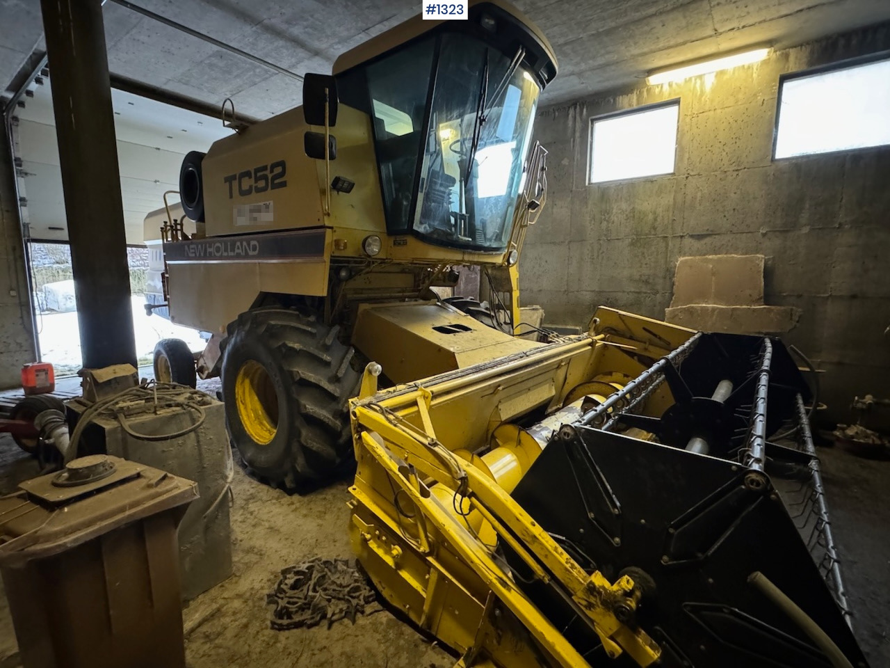 1992 New Holland TC52 Combine - حصادة: صورة 1 1992 New Holland TC52 Combine - حصادة: صورة 1