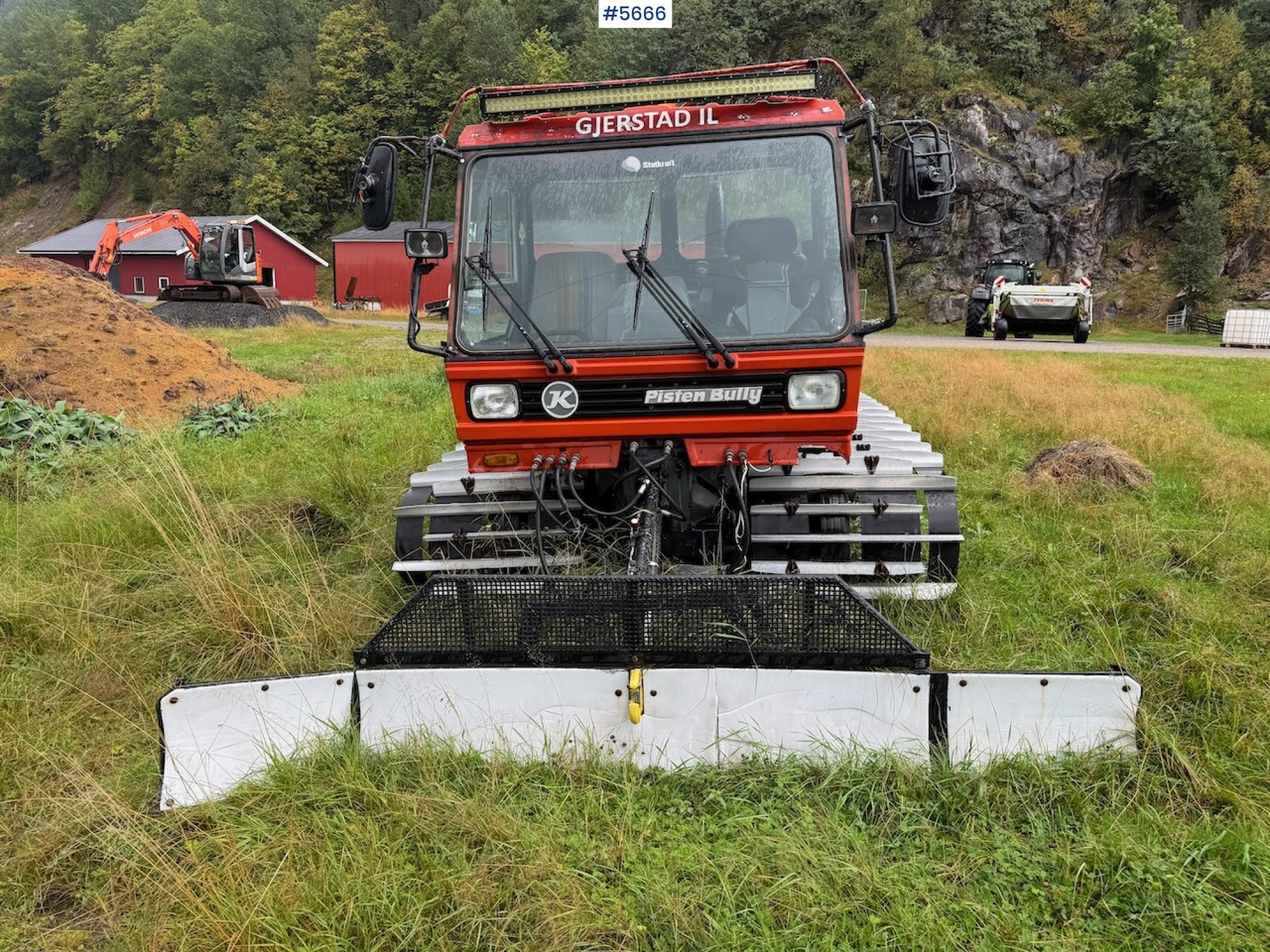 1994 Pisten Bully 150D w/ track layer and milling machine - سيارة خدمات/ سيارة خاصة: صورة 5 1994 Pisten Bully 150D w/ track layer and milling machine - سيارة خدمات/ سيارة خاصة: صورة 5