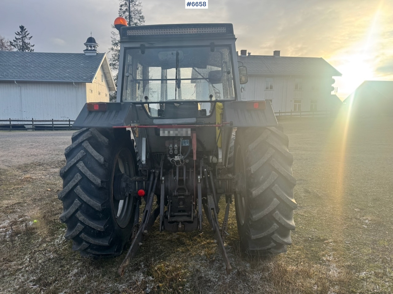 1995 Massey Ferguson 390T w/ Front Loader. - جرار: صورة 5 1995 Massey Ferguson 390T w/ Front Loader. - جرار: صورة 5