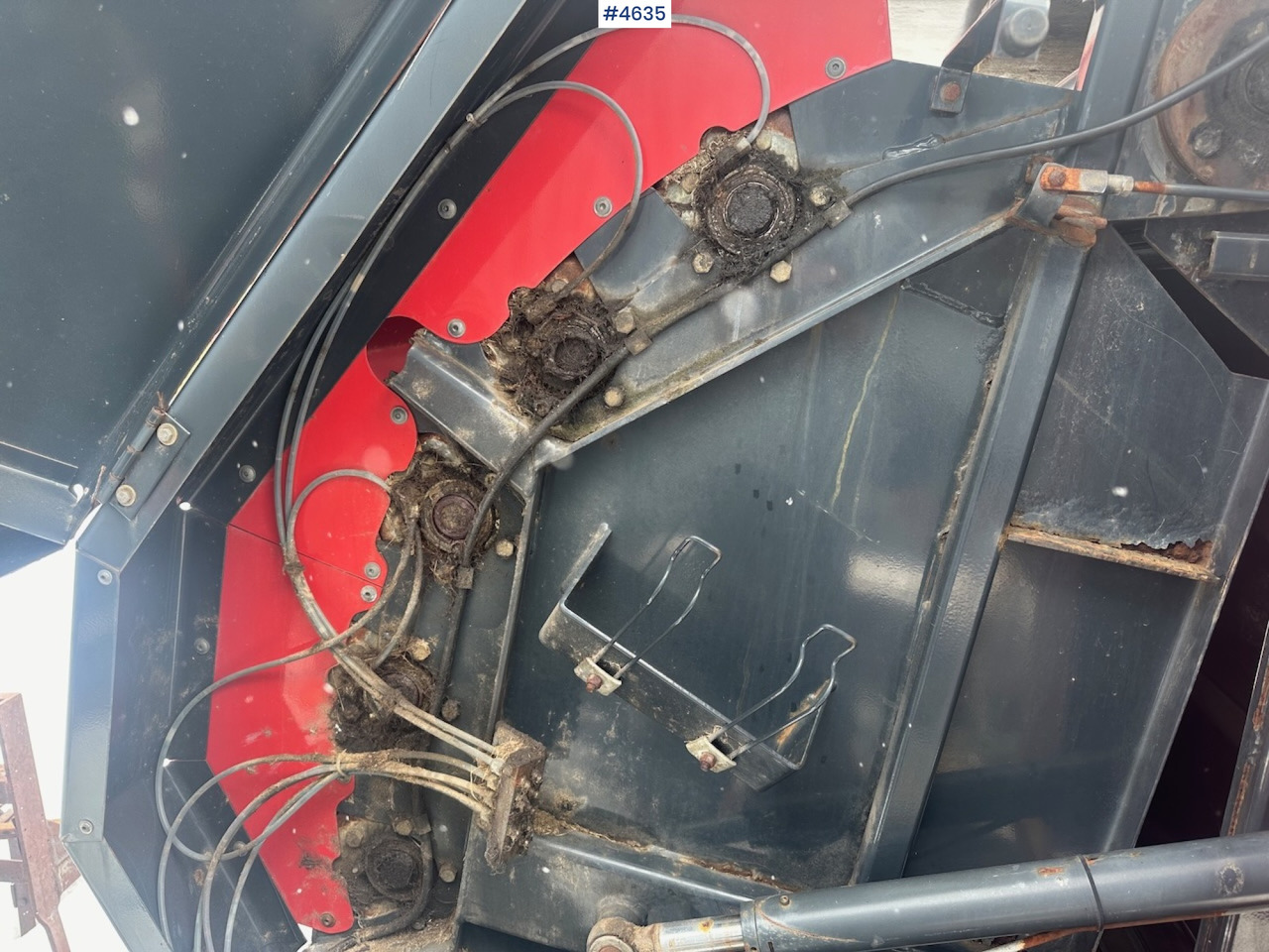 ماكينات نشر التبن 1998 Vicon RF 130 Round baler.: صورة 15