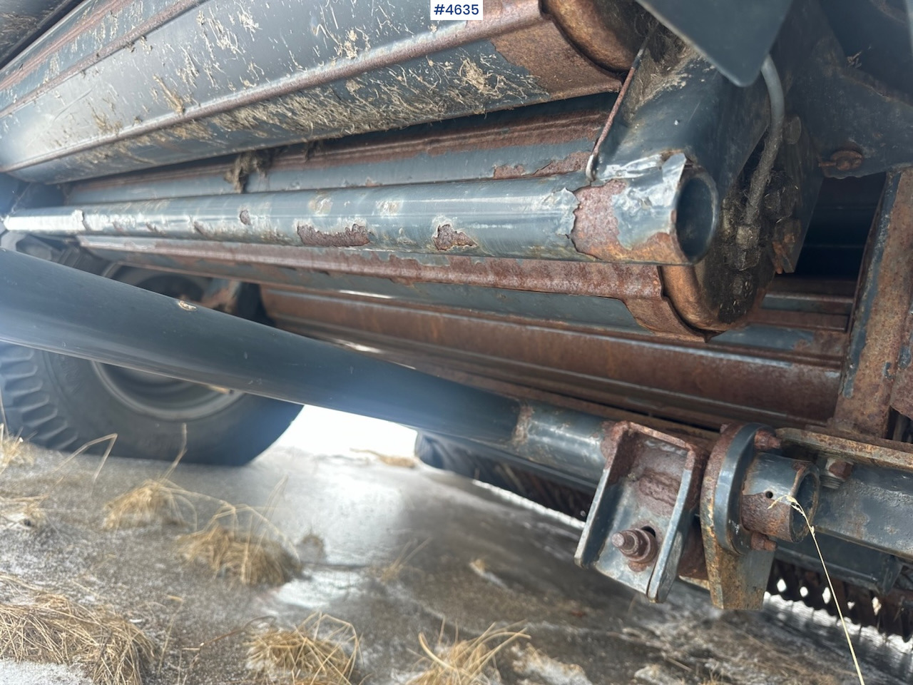 ماكينات نشر التبن 1998 Vicon RF 130 Round baler.: صورة 10