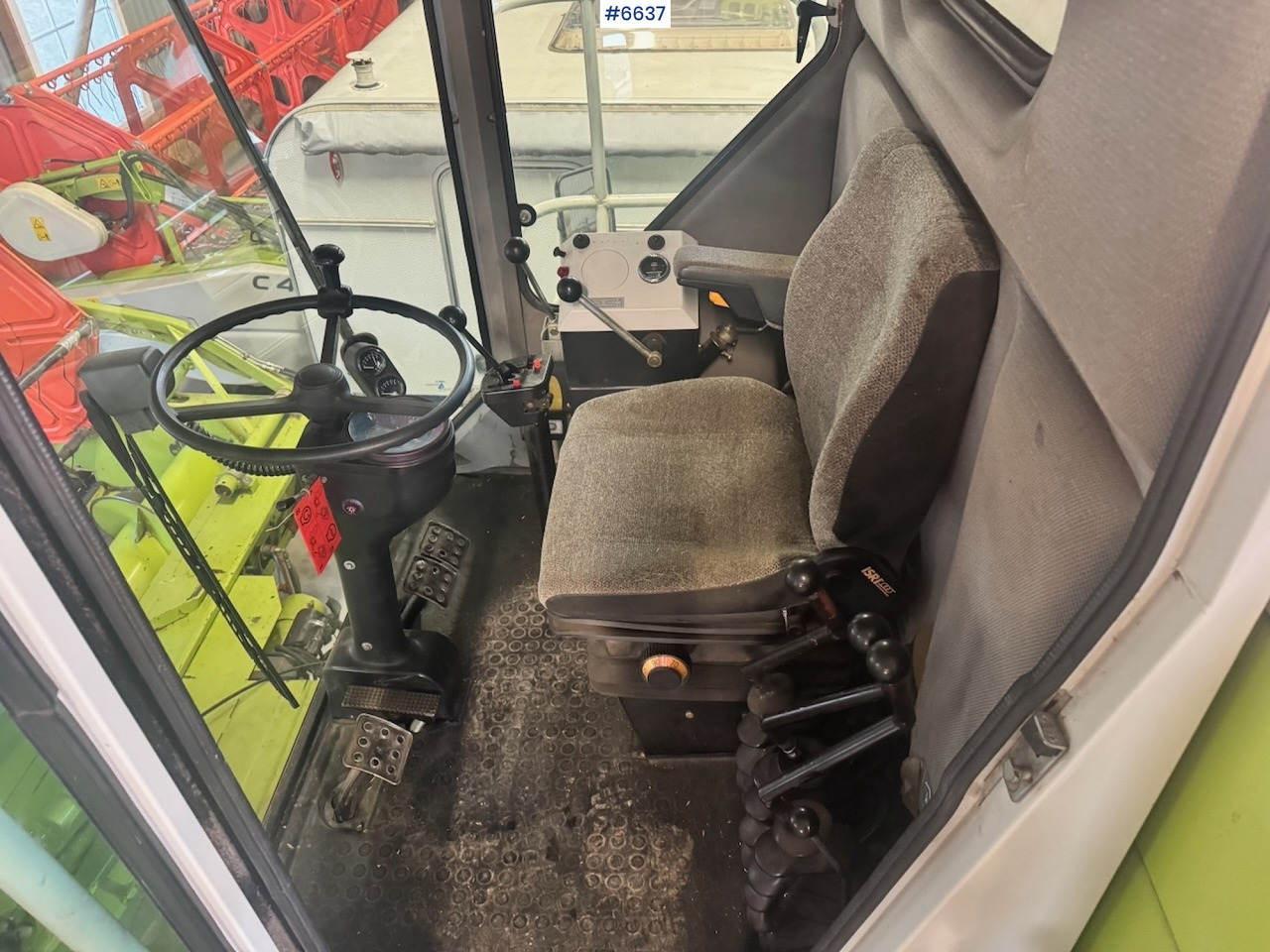 تأجير  1999 Claas Dominator 68 S combine harvester with twin wheels. Well-maintained / Recently upgraded! 1999 Claas Dominator 68 S combine harvester with twin wheels. Well-maintained / Recently upgraded!: صورة 14