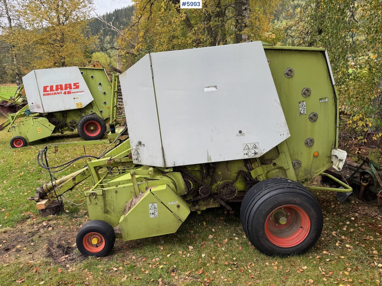 ماكينات نشر التبن 1999 Claas Rollant 46 Rotocut and a dividing baler.: صورة 13