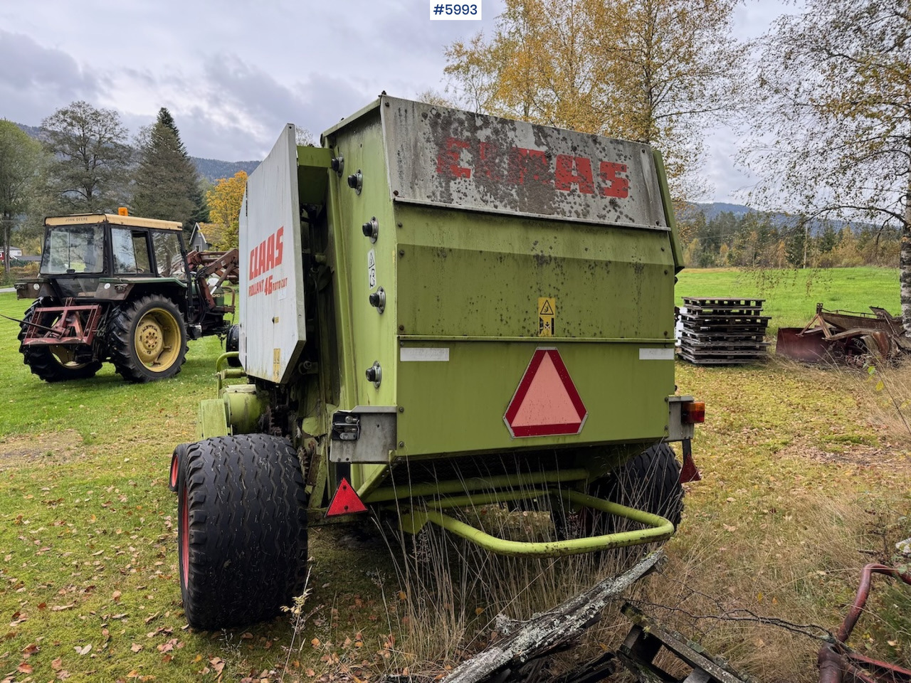 ماكينات نشر التبن 1999 Claas Rollant 46 Rotocut and a dividing baler.: صورة 6