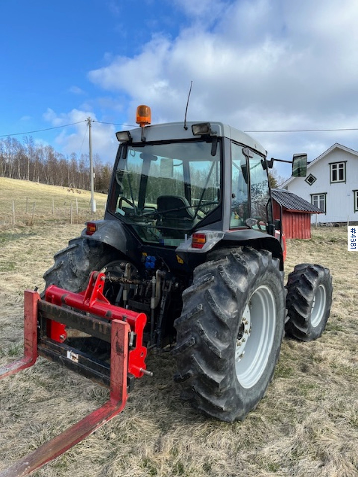 2000 Massey Ferguson 2230 - جرار: صورة 5 2000 Massey Ferguson 2230 - جرار: صورة 5