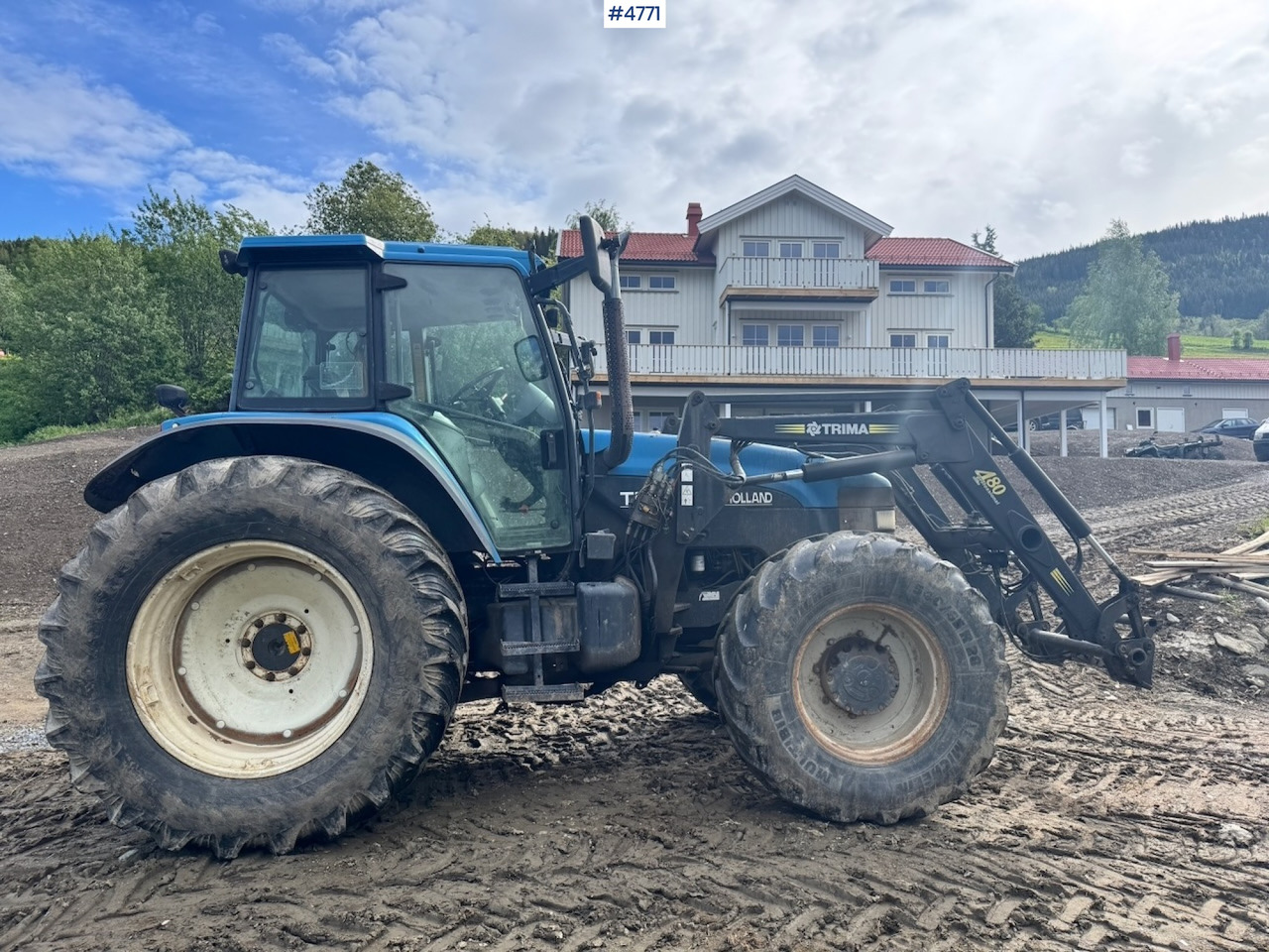 2000 New Holland TM135 4x4 w/ Front loader - جرار: صورة 5 2000 New Holland TM135 4x4 w/ Front loader - جرار: صورة 5