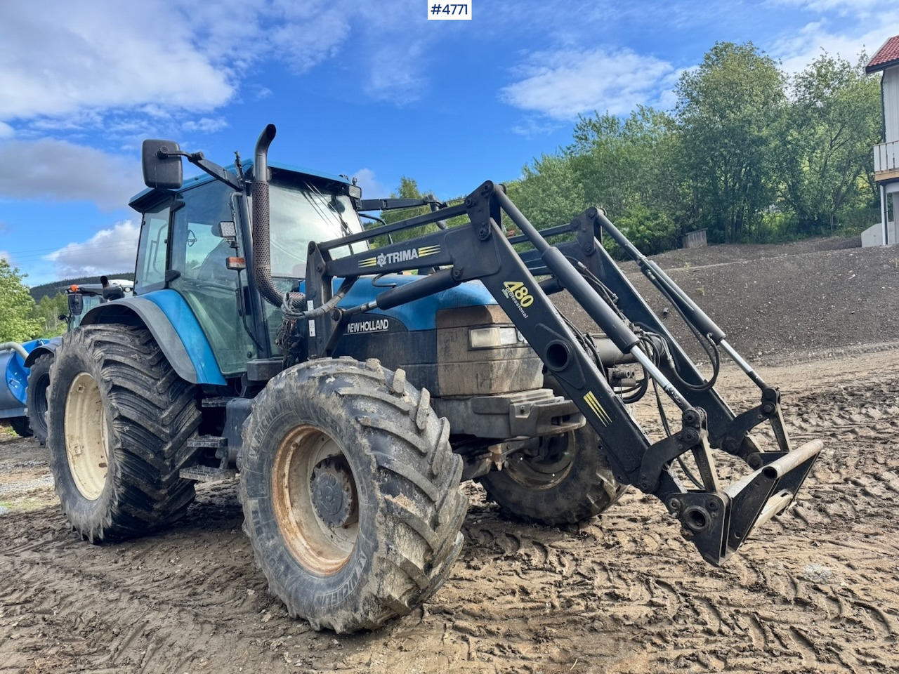 2000 New Holland TM135 4x4 w/ Front loader - جرار: صورة 1 2000 New Holland TM135 4x4 w/ Front loader - جرار: صورة 1