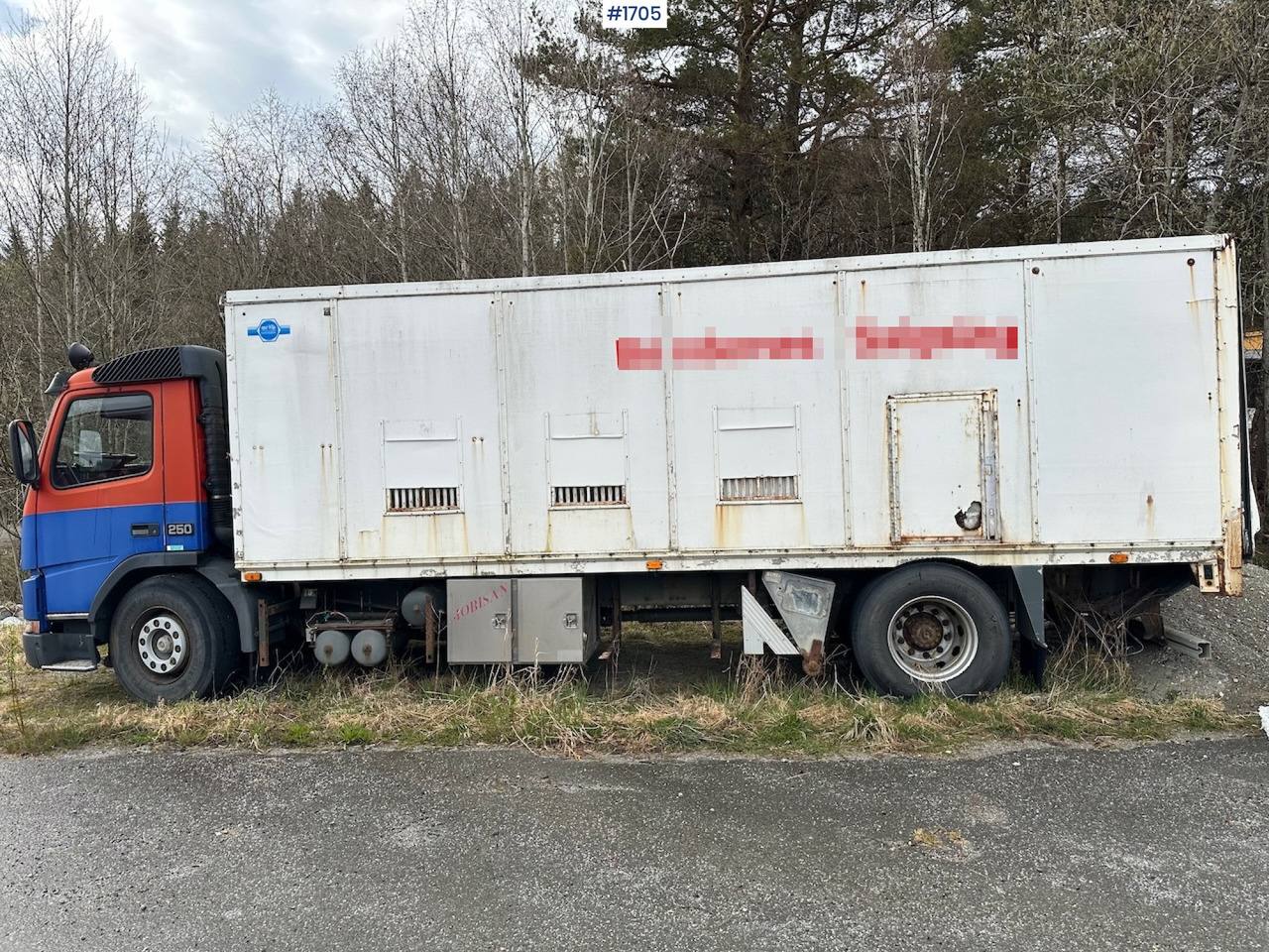2000 Volvo 250 4x2 reparasjonsobjekt - شاحنة صندوقية: صورة 5 2000 Volvo 250 4x2 reparasjonsobjekt - شاحنة صندوقية: صورة 5