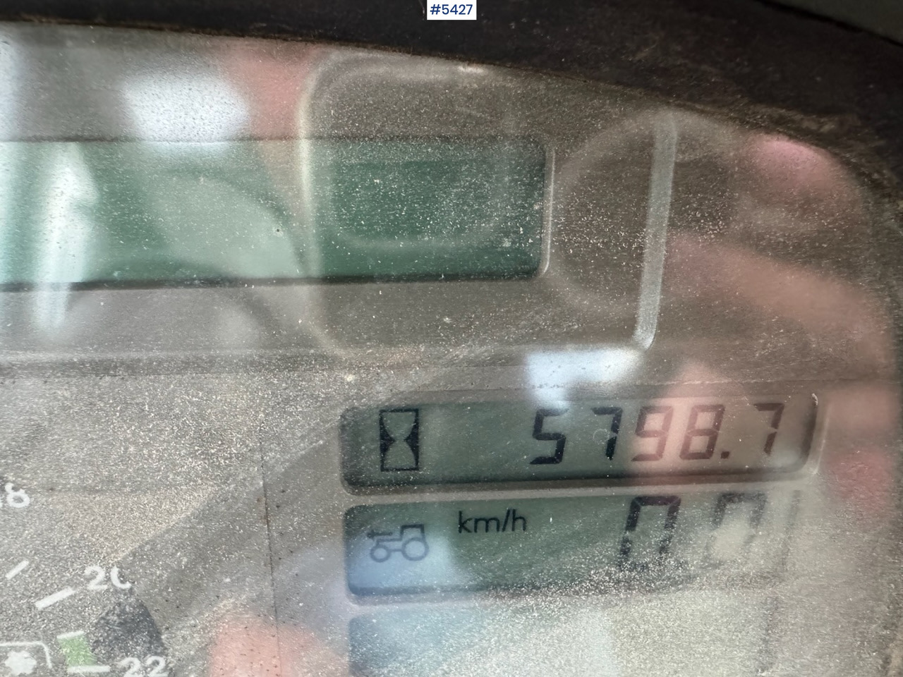 جرار 2001 Deutz Fahr Agrotron 90 w/front loader.: صورة 18