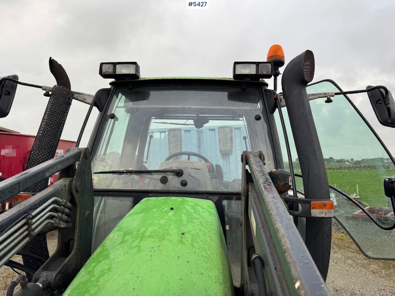 جرار 2001 Deutz Fahr Agrotron 90 w/front loader.: صورة 12