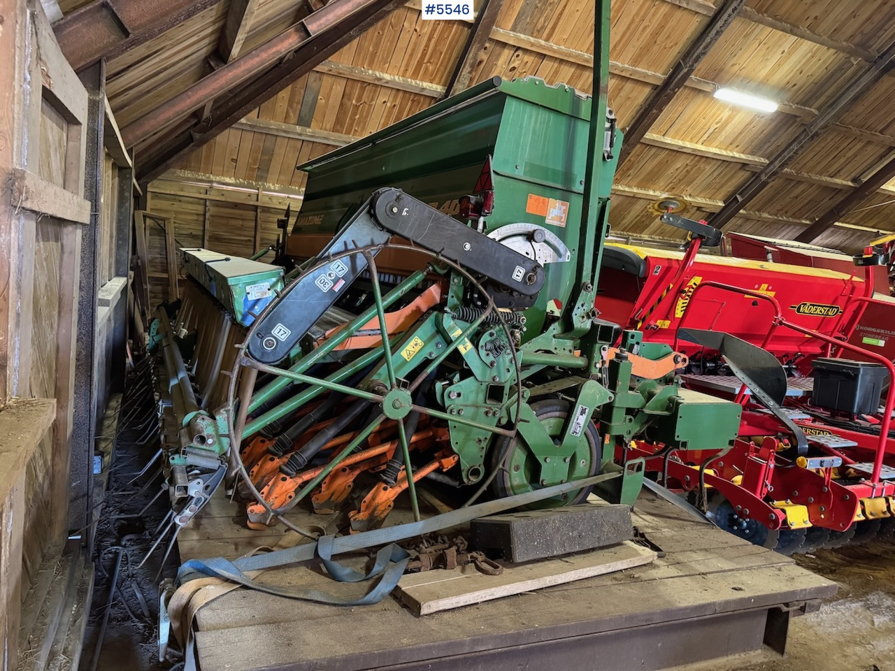 2002 Amazone VE 401 seed drill. - آلة البذر: صورة 3 2002 Amazone VE 401 seed drill. - آلة البذر: صورة 3