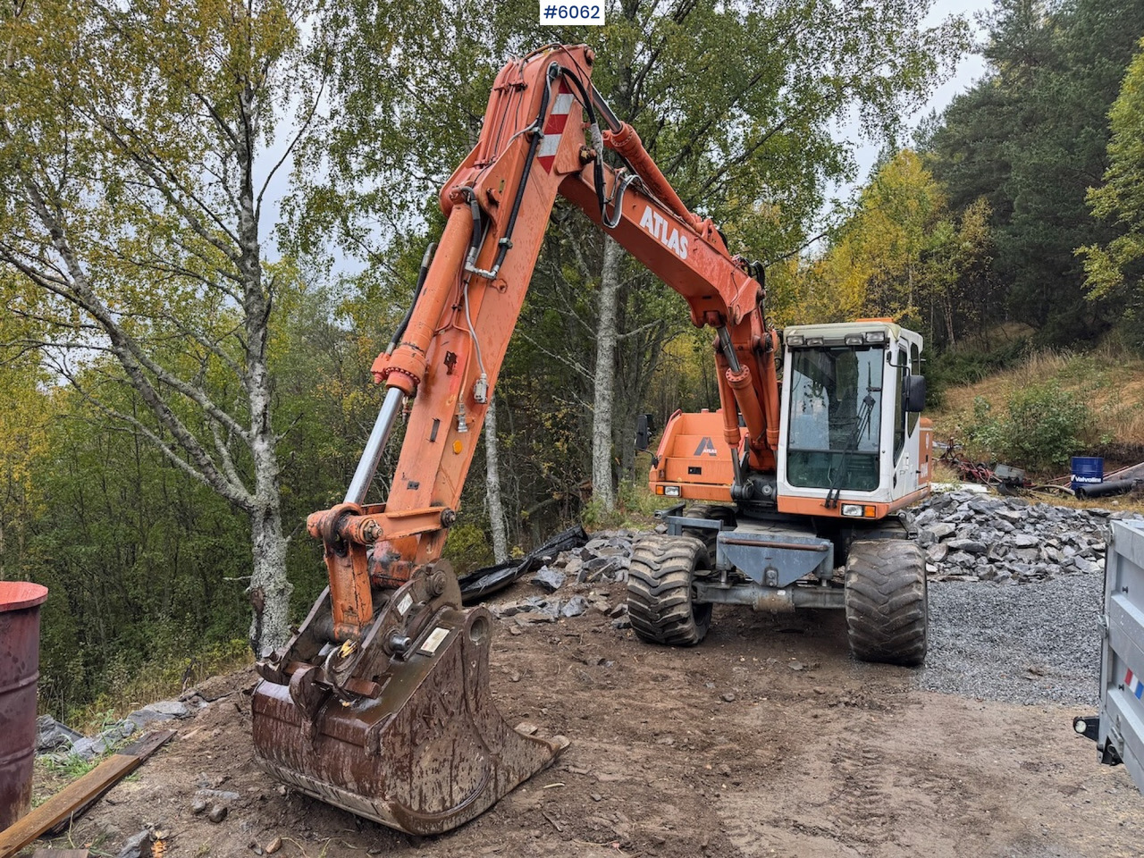 2002 Atlas 1304 w/ 1 backhoe bucket Low Hours! - حفار ذو عجلات: صورة 2 2002 Atlas 1304 w/ 1 backhoe bucket Low Hours! - حفار ذو عجلات: صورة 2