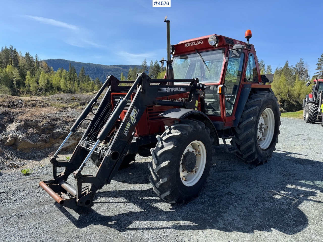 2002 Fiat 110-90 DT w/front loader. 1590 hours! - جرار: صورة 3 2002 Fiat 110-90 DT w/front loader. 1590 hours! - جرار: صورة 3