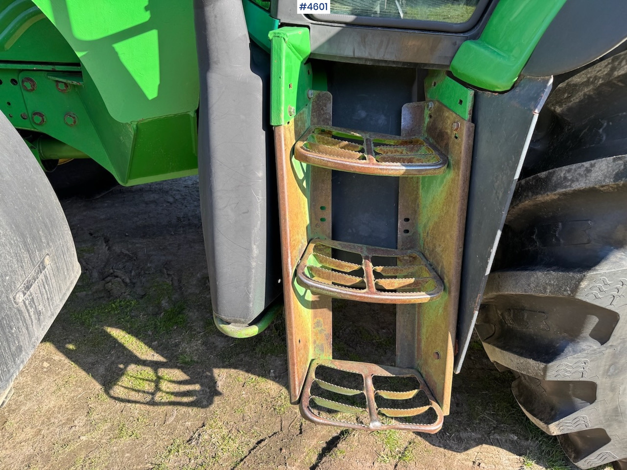 2003 John Deere 6620 w/front loader - جرار: صورة 3 2003 John Deere 6620 w/front loader - جرار: صورة 3